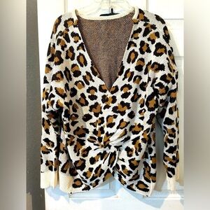 NWOT Full Circle Trends Leopard Long Sleeve Front Twist Sweater